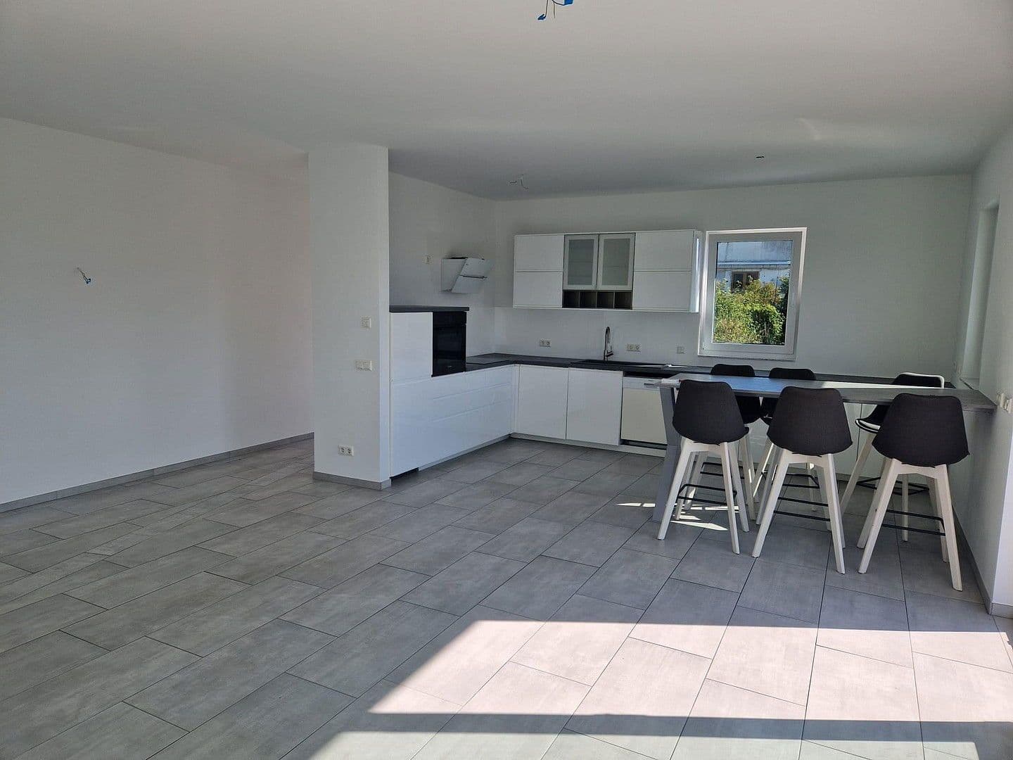 Pronájem bytu 4+1 155 m², Grenzach-Wyhlen, Bádensko-Württembersko Pronájem bytu 4+1 155 m², Grenzach-Wyhlen, Bádensko-Württembersko