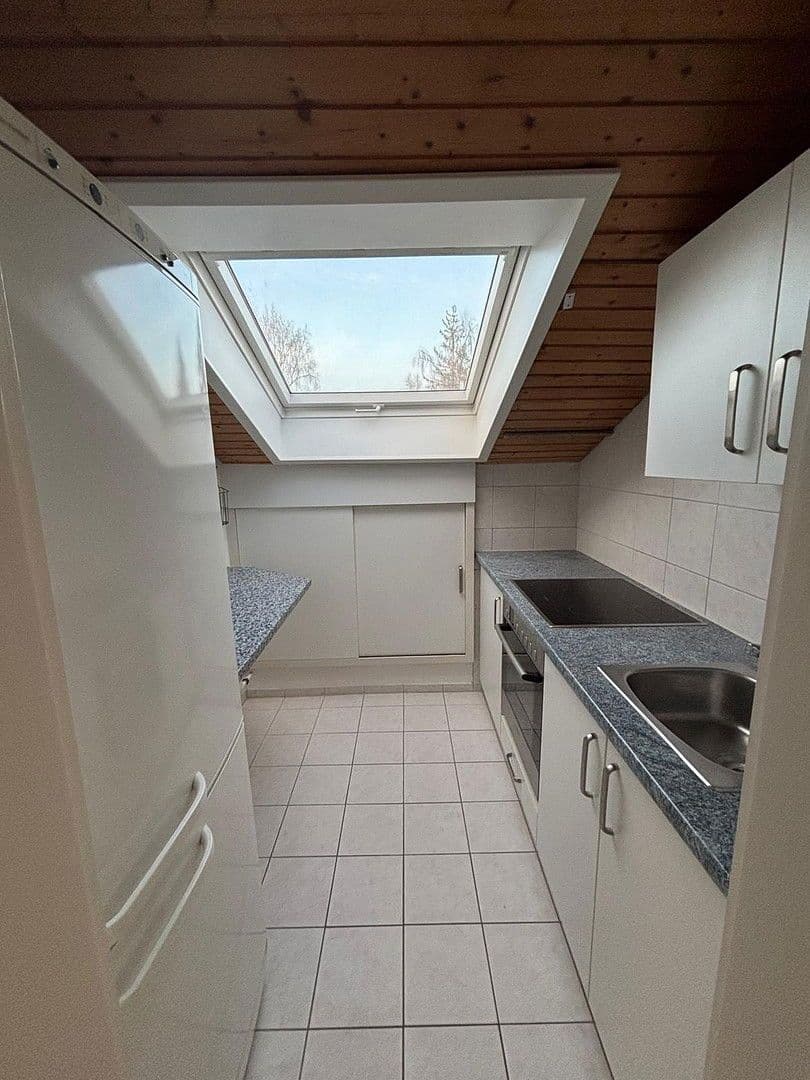 Pronájem bytu 2+1 40 m², Gärtringen, Bádensko-Württembersko Pronájem bytu 2+1 40 m², Gärtringen, Bádensko-Württembersko