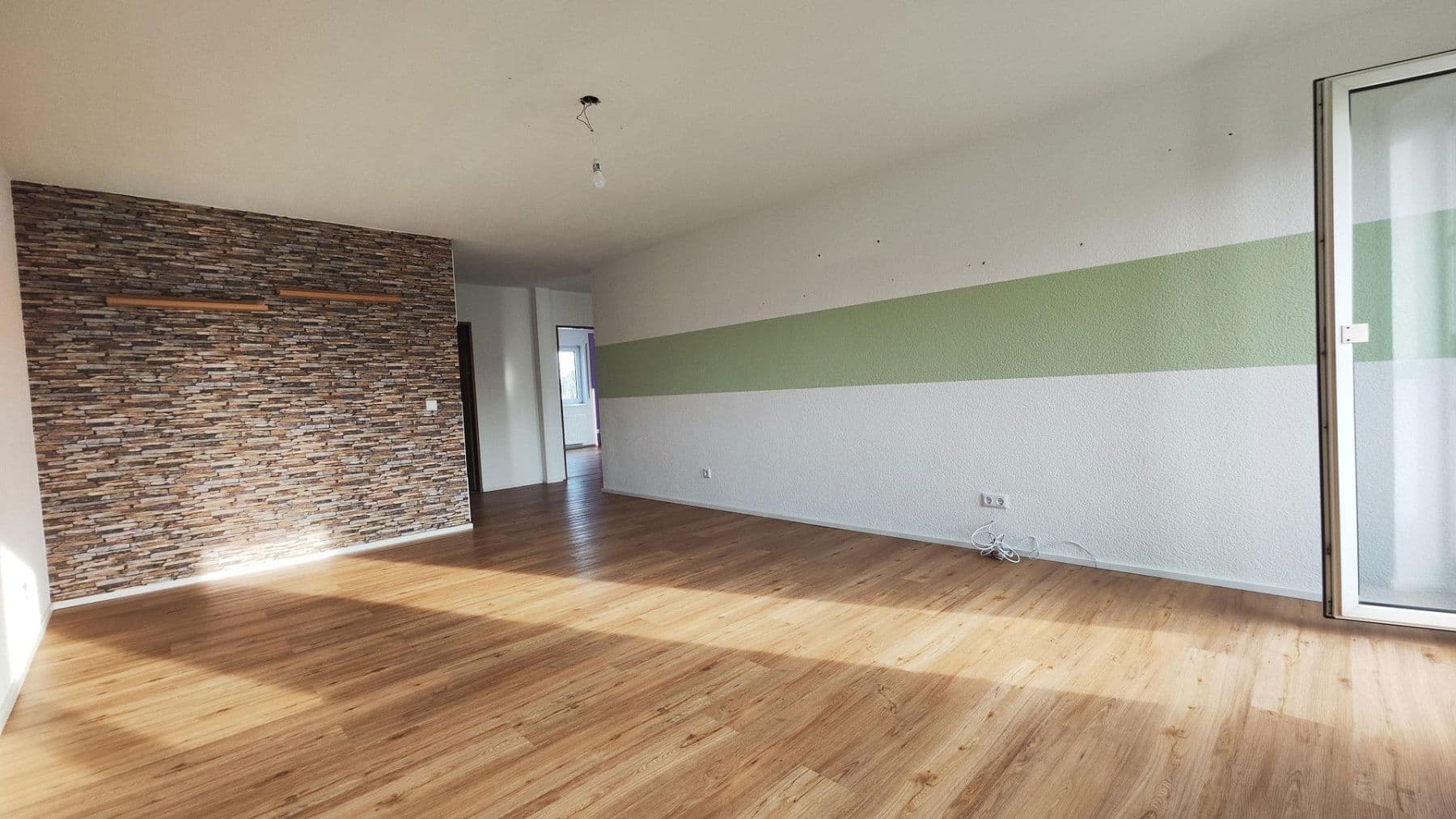 Prodej bytu 3+1 90 m², Rheinstetten, Bádensko-Württembersko Prodej bytu 3+1 90 m², Rheinstetten, Bádensko-Württembersko