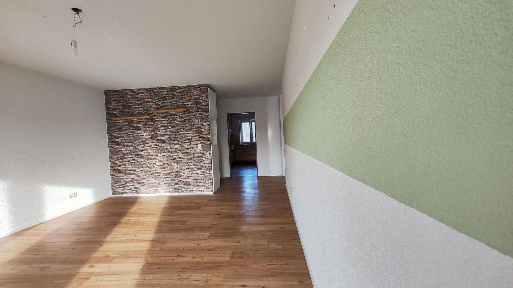 Prodej bytu 3+1 90 m², Rheinstetten, Bádensko-Württembersko Prodej bytu 3+1 90 m², Rheinstetten, Bádensko-Württembersko