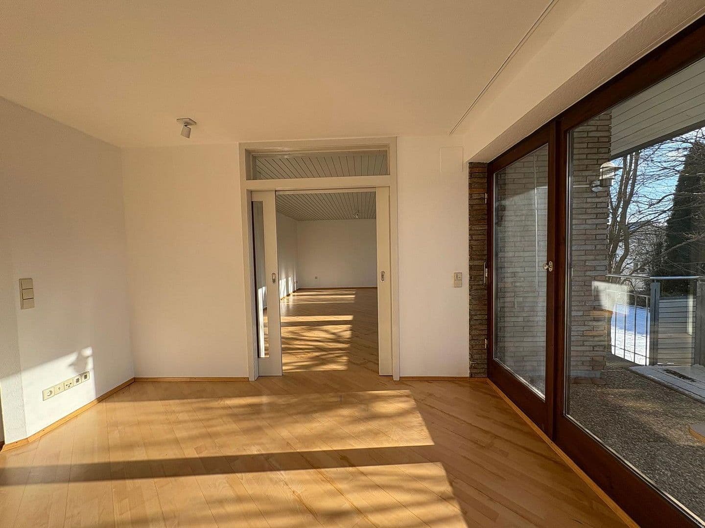 Pronájem bytu 4+kk 130 m², Gärtringen, Bádensko-Württembersko Pronájem bytu 4+kk 130 m², Gärtringen, Bádensko-Württembersko