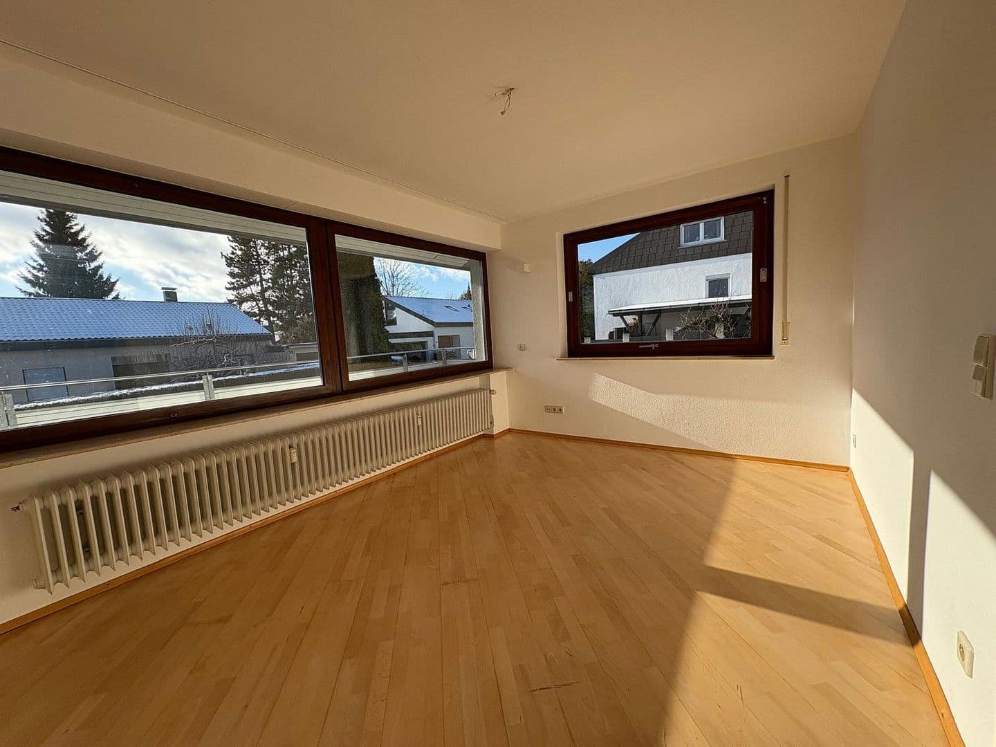Pronájem bytu 4+kk 130 m², Gärtringen, Bádensko-Württembersko Pronájem bytu 4+kk 130 m², Gärtringen, Bádensko-Württembersko