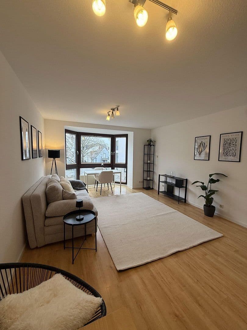 Pronájem bytu 2+1 53 m², Euskirchenerstraße 43, Bonn, Severní Porýní-Vestfálsko Pronájem bytu 2+1 53 m², Euskirchenerstraße 43, Bonn, Severní Porýní-Vestfálsko