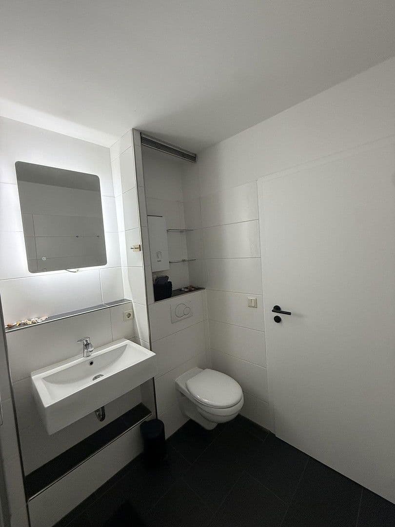 Pronájem bytu 2+1 53 m², Euskirchenerstraße 43, Bonn, Severní Porýní-Vestfálsko Pronájem bytu 2+1 53 m², Euskirchenerstraße 43, Bonn, Severní Porýní-Vestfálsko