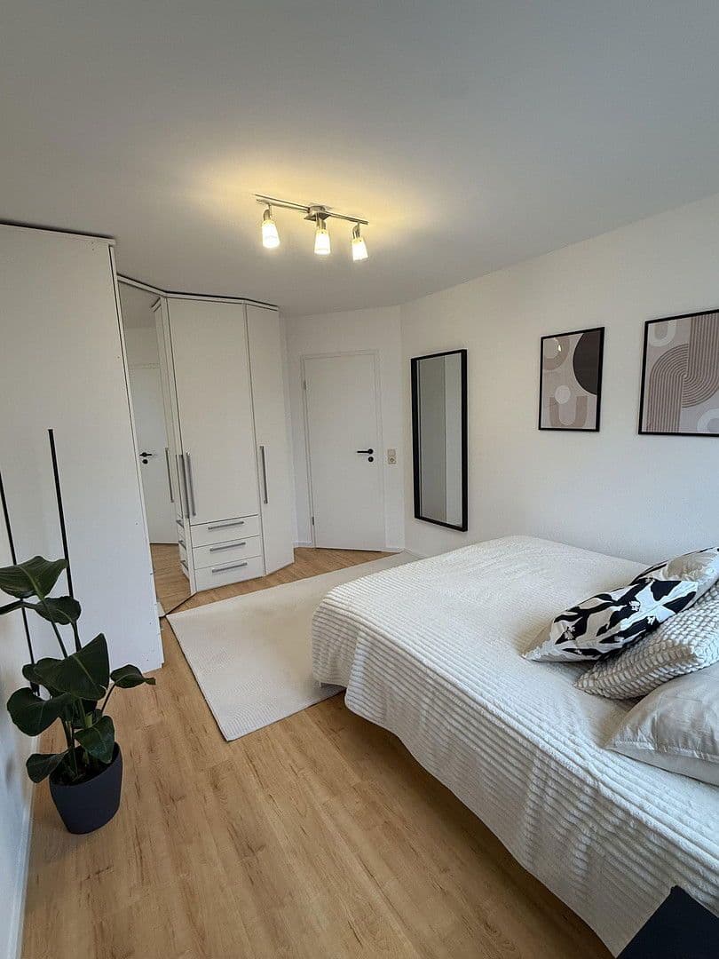 Pronájem bytu 2+1 53 m², Euskirchenerstraße 43, Bonn, Severní Porýní-Vestfálsko Pronájem bytu 2+1 53 m², Euskirchenerstraße 43, Bonn, Severní Porýní-Vestfálsko