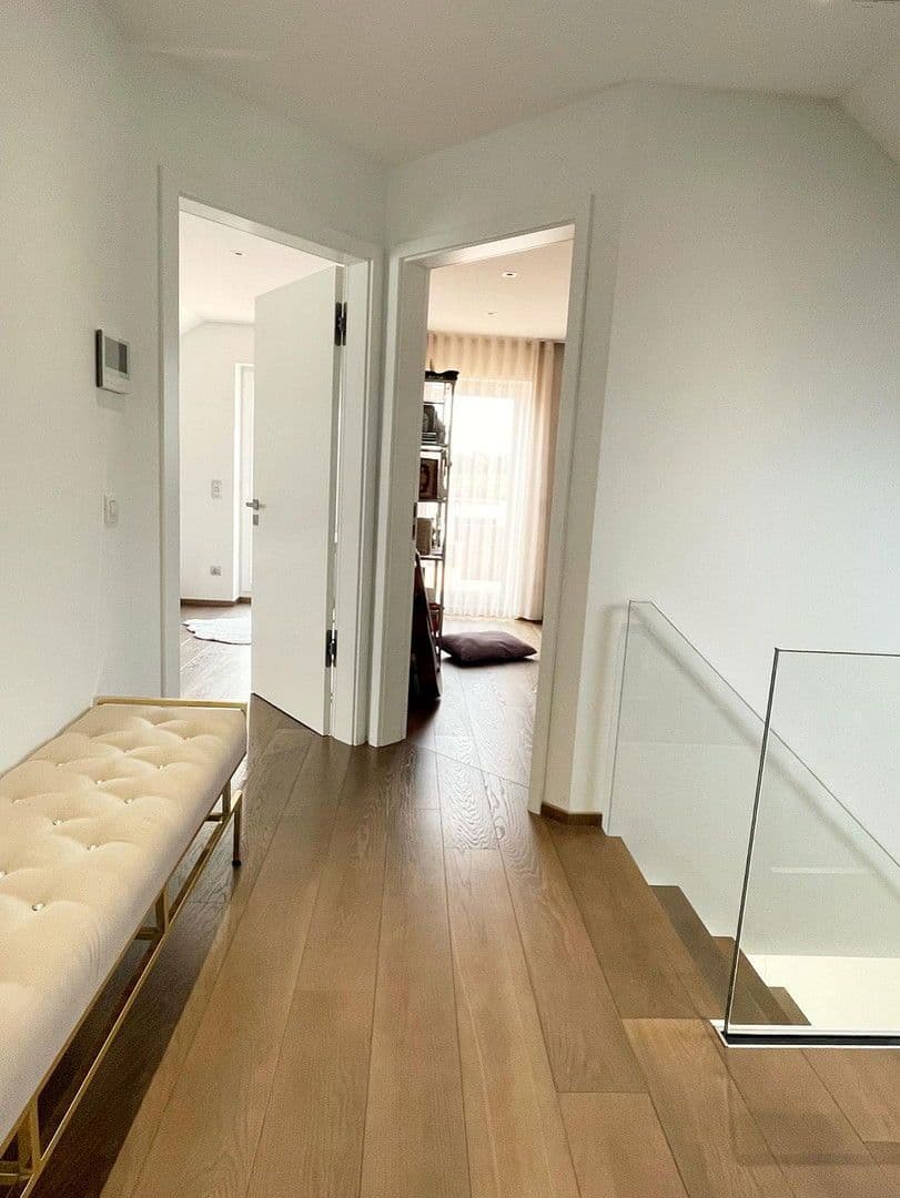 Prodej domu 277 m², pozemek 440 m², Birkenstr. 9, Obernburg am Main, Bavorsko Prodej domu 277 m², pozemek 440 m², Birkenstr. 9, Obernburg am Main, Bavorsko