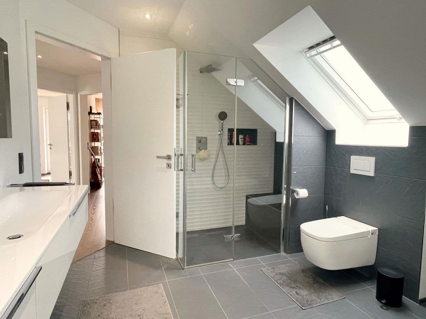 Prodej domu 277 m², pozemek 440 m², Birkenstr. 9, Obernburg am Main, Bavorsko Prodej domu 277 m², pozemek 440 m², Birkenstr. 9, Obernburg am Main, Bavorsko