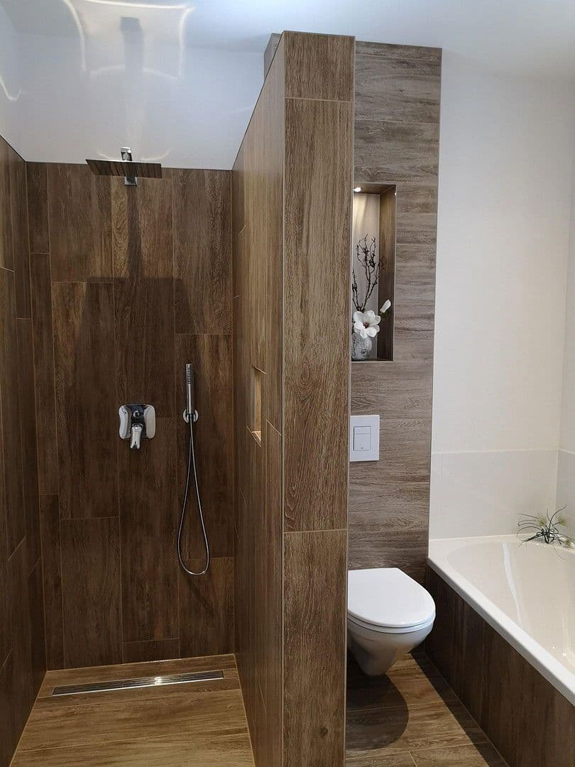 Pronájem domu 140 m², pozemek 240 m², Langenselbold, Hessen Pronájem domu 140 m², pozemek 240 m², Langenselbold, Hessen