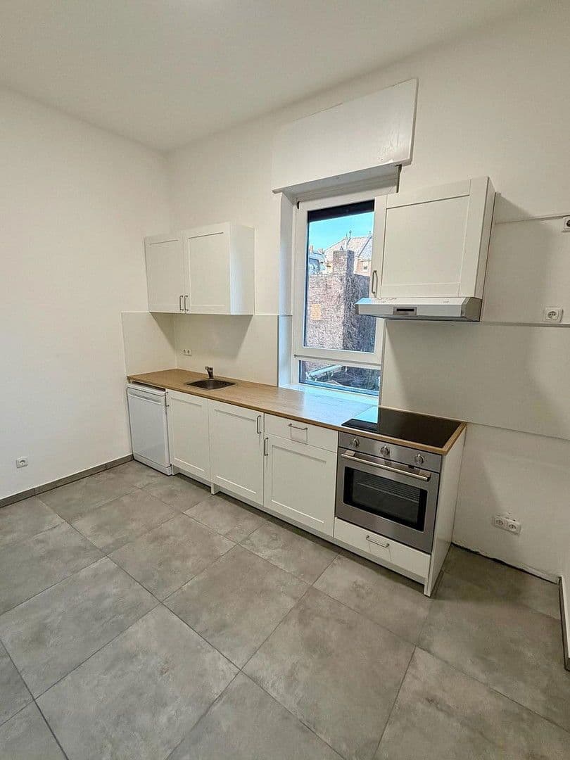 Pronájem bytu 3+1 62 m², Frankfurt am Main, Hessen Pronájem bytu 3+1 62 m², Frankfurt am Main, Hessen