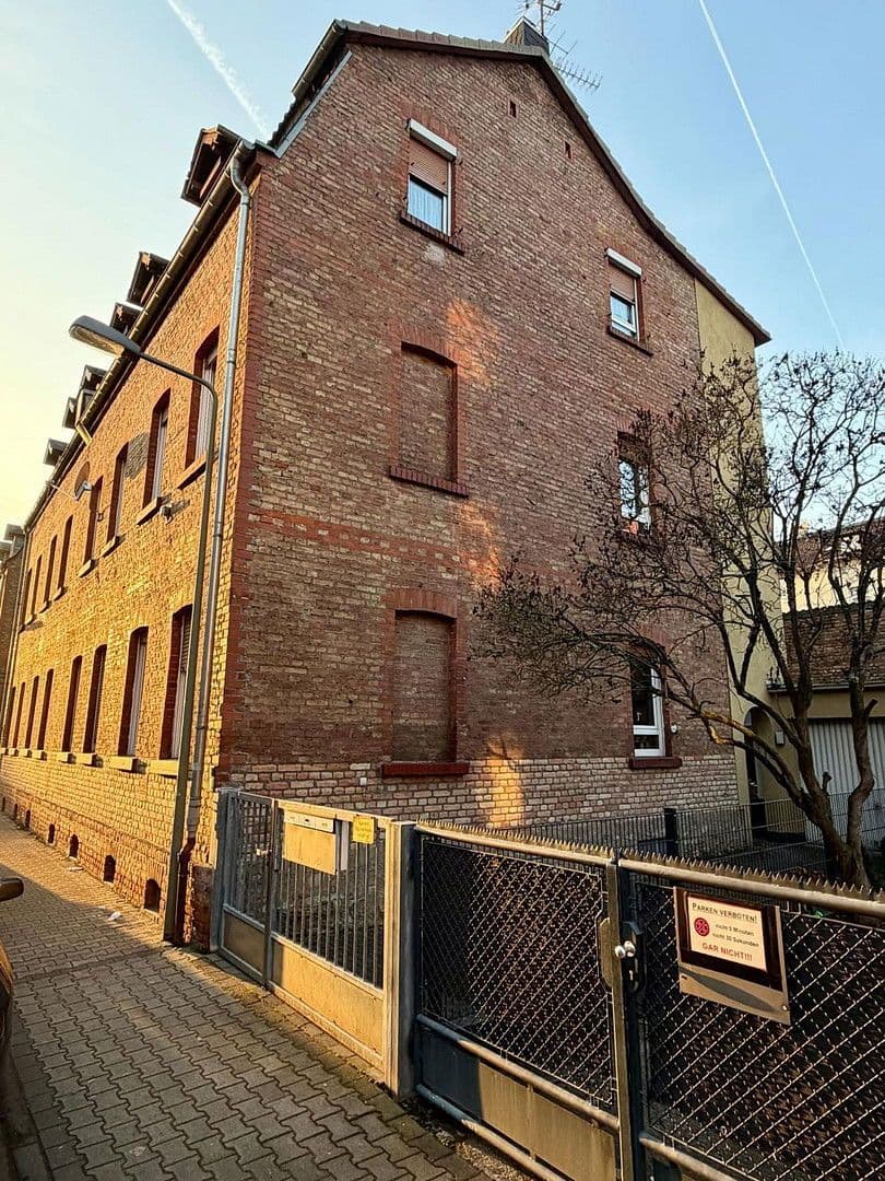 Pronájem bytu 3+1 62 m², Frankfurt am Main, Hessen Pronájem bytu 3+1 62 m², Frankfurt am Main, Hessen