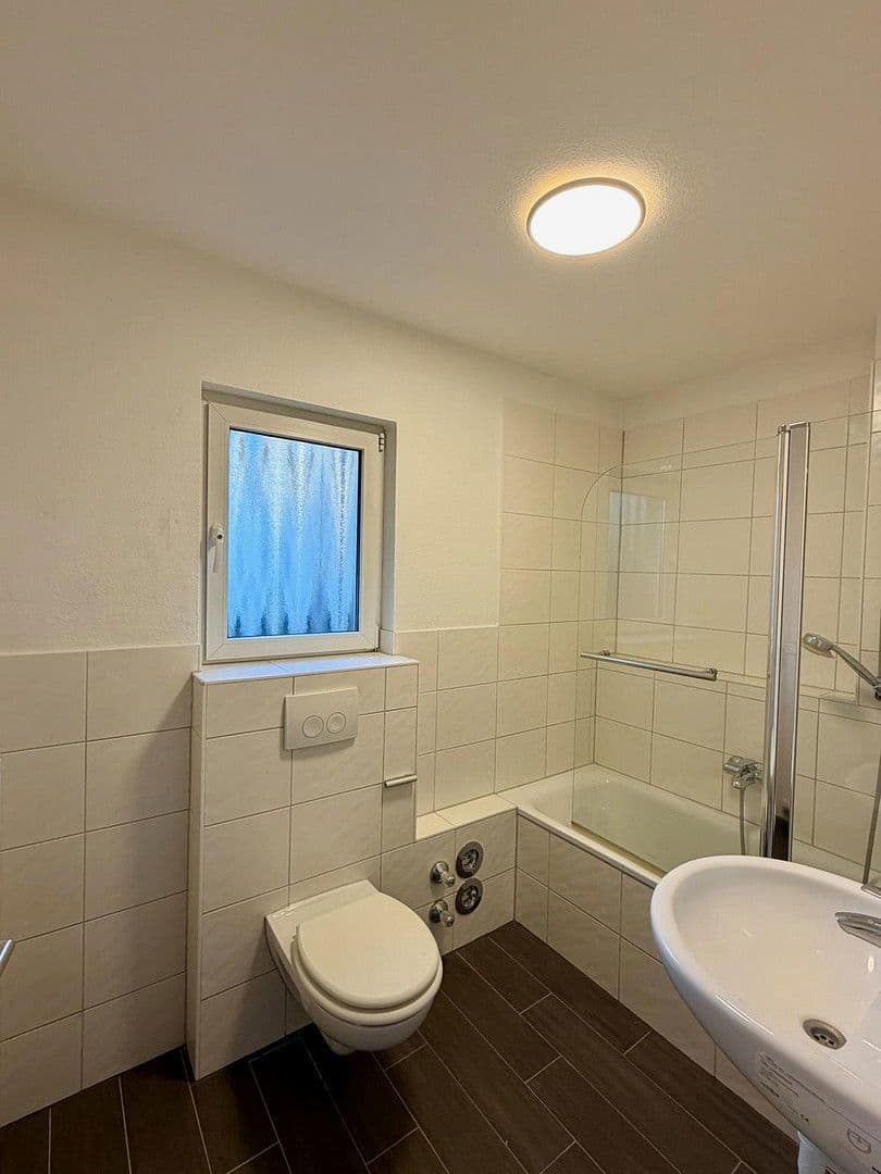 Pronájem bytu 3+1 62 m², Frankfurt am Main, Hessen Pronájem bytu 3+1 62 m², Frankfurt am Main, Hessen