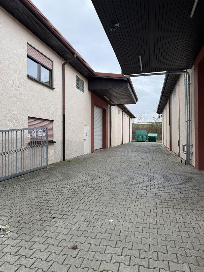 Pronájem nebytového prostoru 1.500 m², Alsbach-Hähnlein, Hessen Pronájem nebytového prostoru 1.500 m², Alsbach-Hähnlein, Hessen