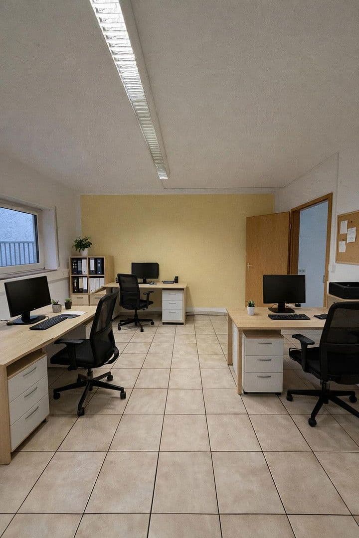 Pronájem nebytového prostoru 1.500 m², Alsbach-Hähnlein, Hessen Pronájem nebytového prostoru 1.500 m², Alsbach-Hähnlein, Hessen