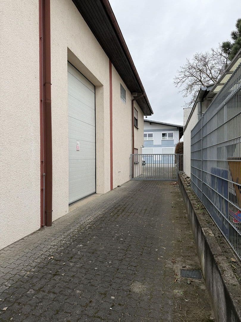 Pronájem nebytového prostoru 1.500 m², Alsbach-Hähnlein, Hessen Pronájem nebytového prostoru 1.500 m², Alsbach-Hähnlein, Hessen