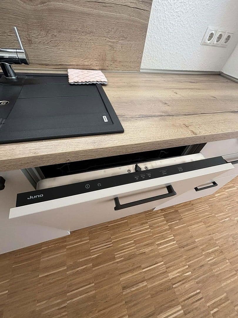 Prodej bytu 2+1 89 m², Hauptstrasse 125, Bad Neuenahr-Ahrweiler, Porýní-Falc Prodej bytu 2+1 89 m², Hauptstrasse 125, Bad Neuenahr-Ahrweiler, Porýní-Falc