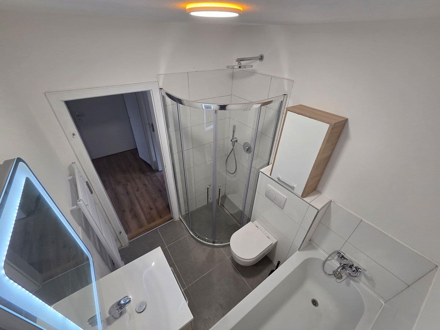 Pronájem bytu 2+1 70 m², Köln, Severní Porýní-Vestfálsko Pronájem bytu 2+1 70 m², Köln, Severní Porýní-Vestfálsko