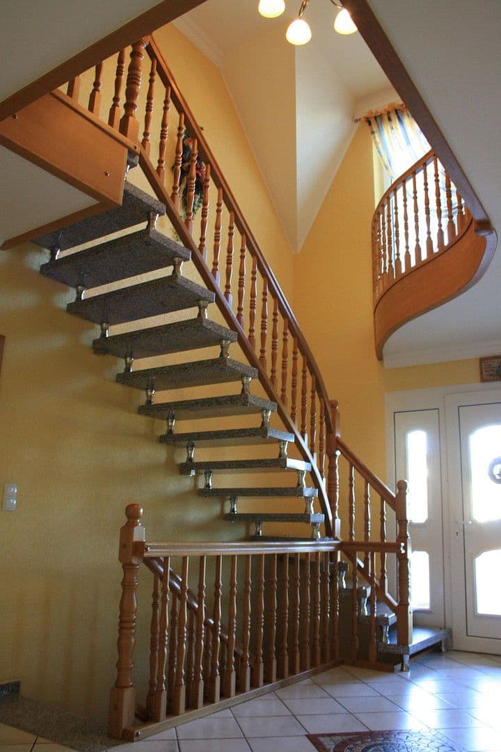 Prodej domu 221 m², pozemek 2.005 m², Quakenbrück, Dolní Sasko Prodej domu 221 m², pozemek 2.005 m², Quakenbrück, Dolní Sasko