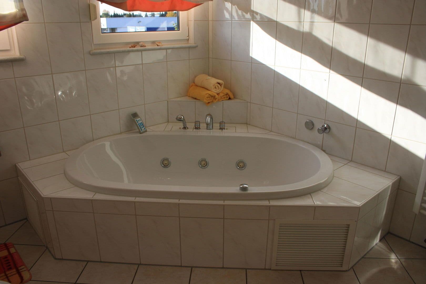 Prodej domu 221 m², pozemek 2.005 m², Quakenbrück, Dolní Sasko Prodej domu 221 m², pozemek 2.005 m², Quakenbrück, Dolní Sasko