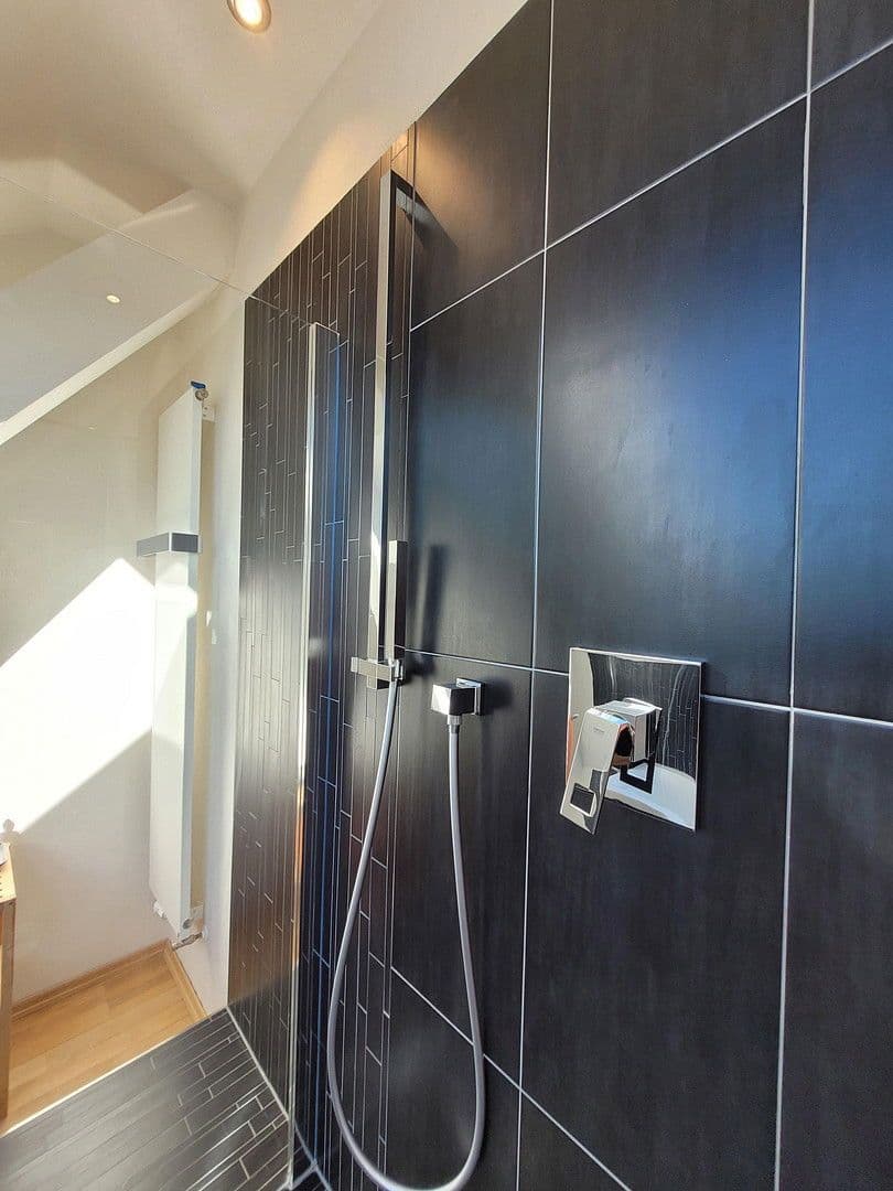 Prodej bytu 4+1 119 m², Schlossberg 20, Diez, Porýní-Falc Prodej bytu 4+1 119 m², Schlossberg 20, Diez, Porýní-Falc