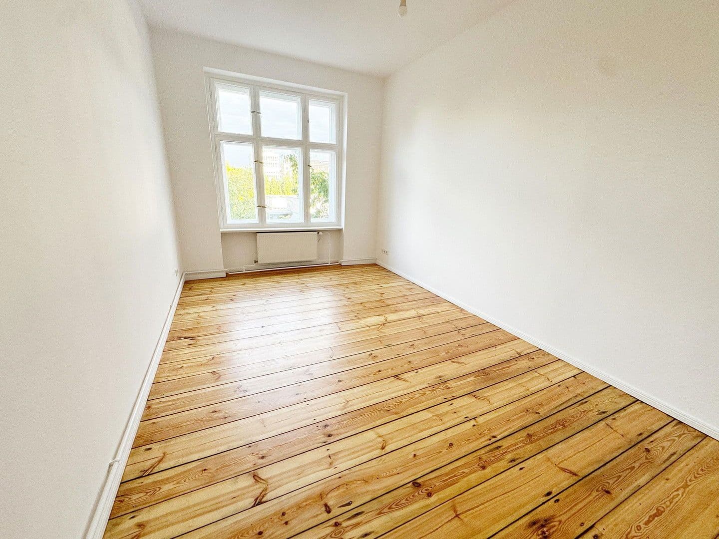 Prodej bytu 3+1 80 m², Berlin, Berlín Prodej bytu 3+1 80 m², Berlin, Berlín
