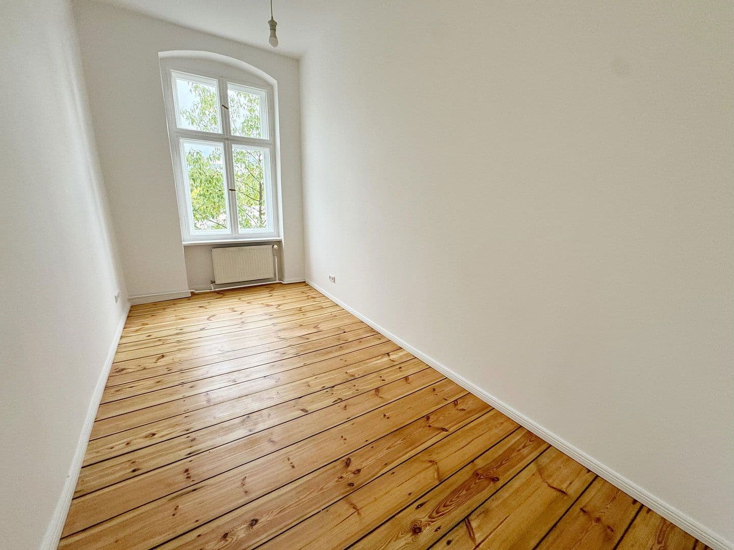 Prodej bytu 3+1 80 m², Berlin, Berlín Prodej bytu 3+1 80 m², Berlin, Berlín