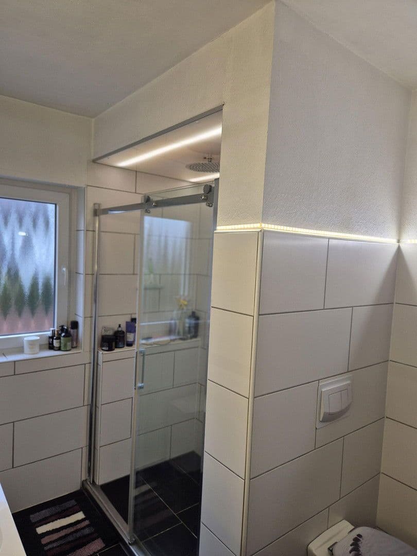 Prodej domu 150 m², pozemek 692 m², Bielefeld, Severní Porýní-Vestfálsko Prodej domu 150 m², pozemek 692 m², Bielefeld, Severní Porýní-Vestfálsko