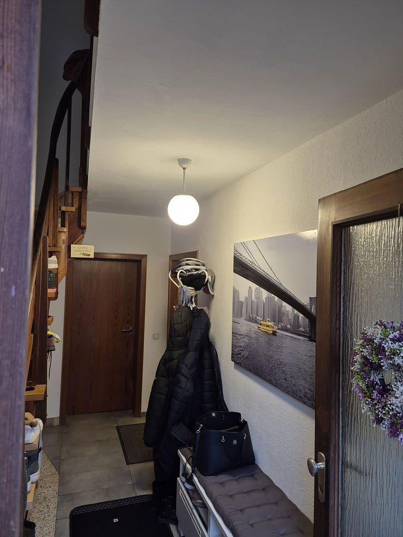 Prodej domu 150 m², pozemek 692 m², Bielefeld, Severní Porýní-Vestfálsko Prodej domu 150 m², pozemek 692 m², Bielefeld, Severní Porýní-Vestfálsko