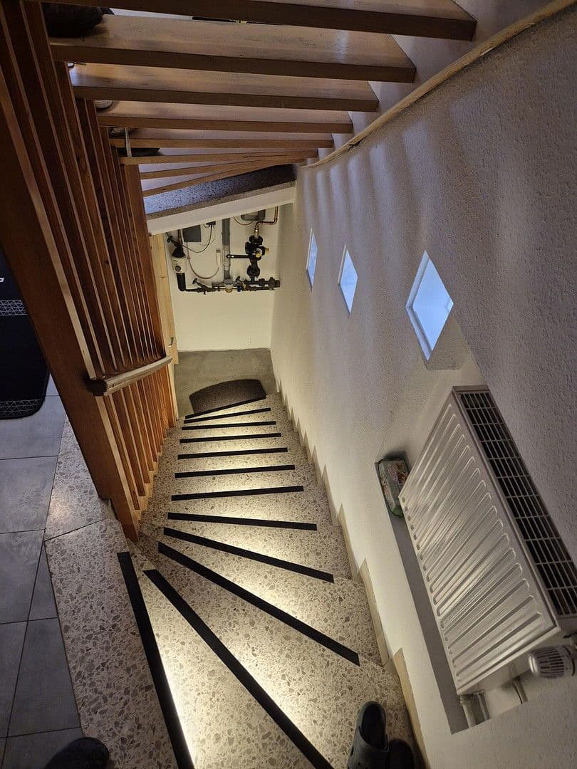 Prodej domu 150 m², pozemek 692 m², Bielefeld, Severní Porýní-Vestfálsko Prodej domu 150 m², pozemek 692 m², Bielefeld, Severní Porýní-Vestfálsko