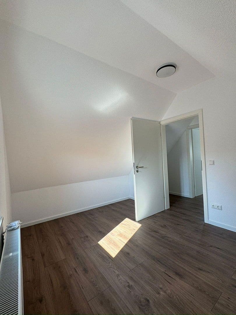 Pronájem bytu 3+1 130 m², Zeughausstr. 20, Tuttlingen, Bádensko-Württembersko Pronájem bytu 3+1 130 m², Zeughausstr. 20, Tuttlingen, Bádensko-Württembersko