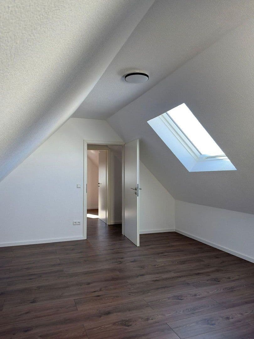 Pronájem bytu 3+1 130 m², Zeughausstr. 20, Tuttlingen, Bádensko-Württembersko Pronájem bytu 3+1 130 m², Zeughausstr. 20, Tuttlingen, Bádensko-Württembersko