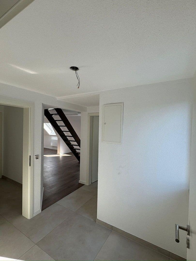 Pronájem bytu 3+1 130 m², Zeughausstr. 20, Tuttlingen, Bádensko-Württembersko Pronájem bytu 3+1 130 m², Zeughausstr. 20, Tuttlingen, Bádensko-Württembersko