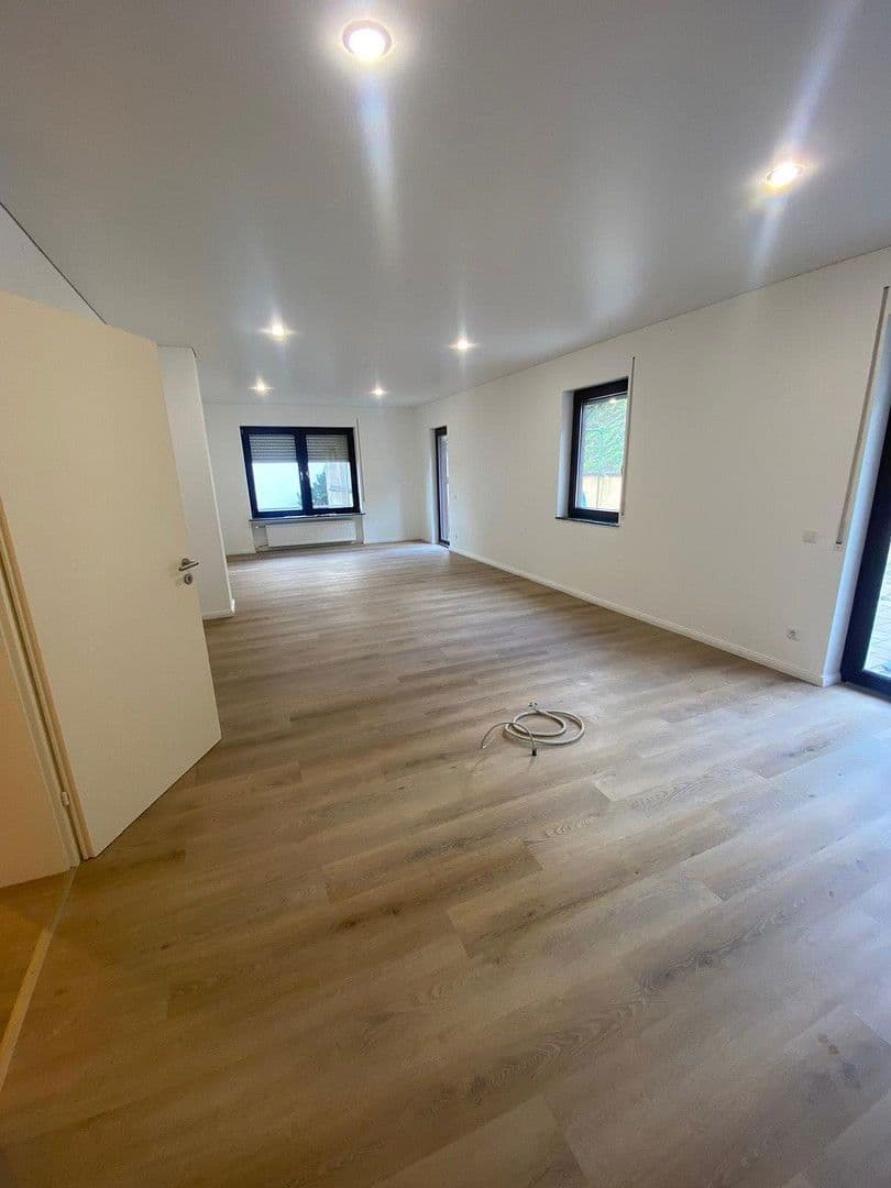 Pronájem bytu 3+kk 118 m², Staudernheim, Porýní-Falc Pronájem bytu 3+kk 118 m², Staudernheim, Porýní-Falc