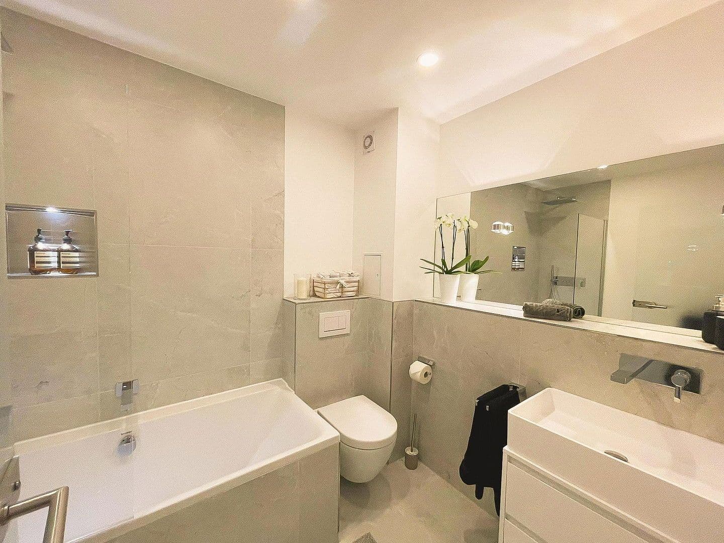 Pronájem bytu 2+1 77 m², Berlin, Berlín Pronájem bytu 2+1 77 m², Berlin, Berlín