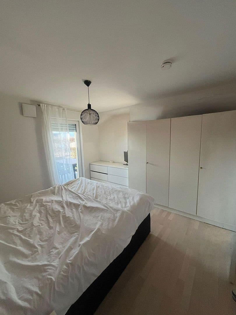 Pronájem bytu 2+1 60 m², Schwäbisch Hall, Bádensko-Württembersko Pronájem bytu 2+1 60 m², Schwäbisch Hall, Bádensko-Württembersko