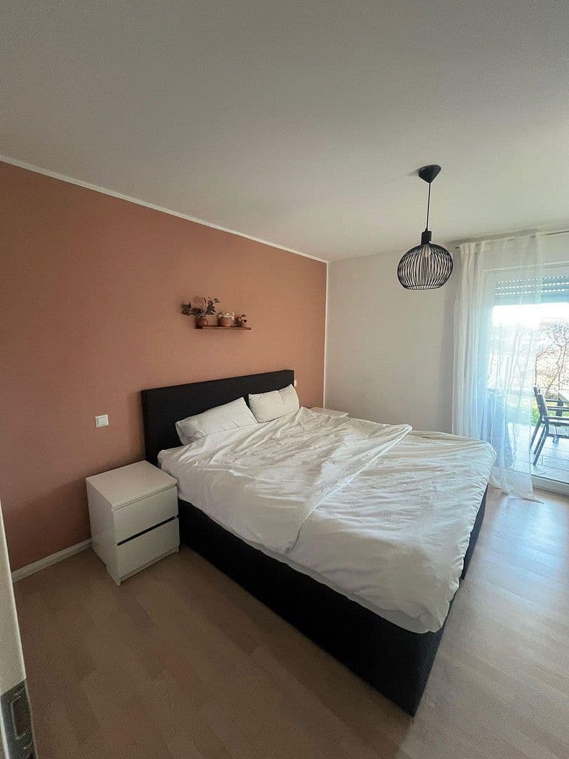 Pronájem bytu 2+1 60 m², Schwäbisch Hall, Bádensko-Württembersko Pronájem bytu 2+1 60 m², Schwäbisch Hall, Bádensko-Württembersko