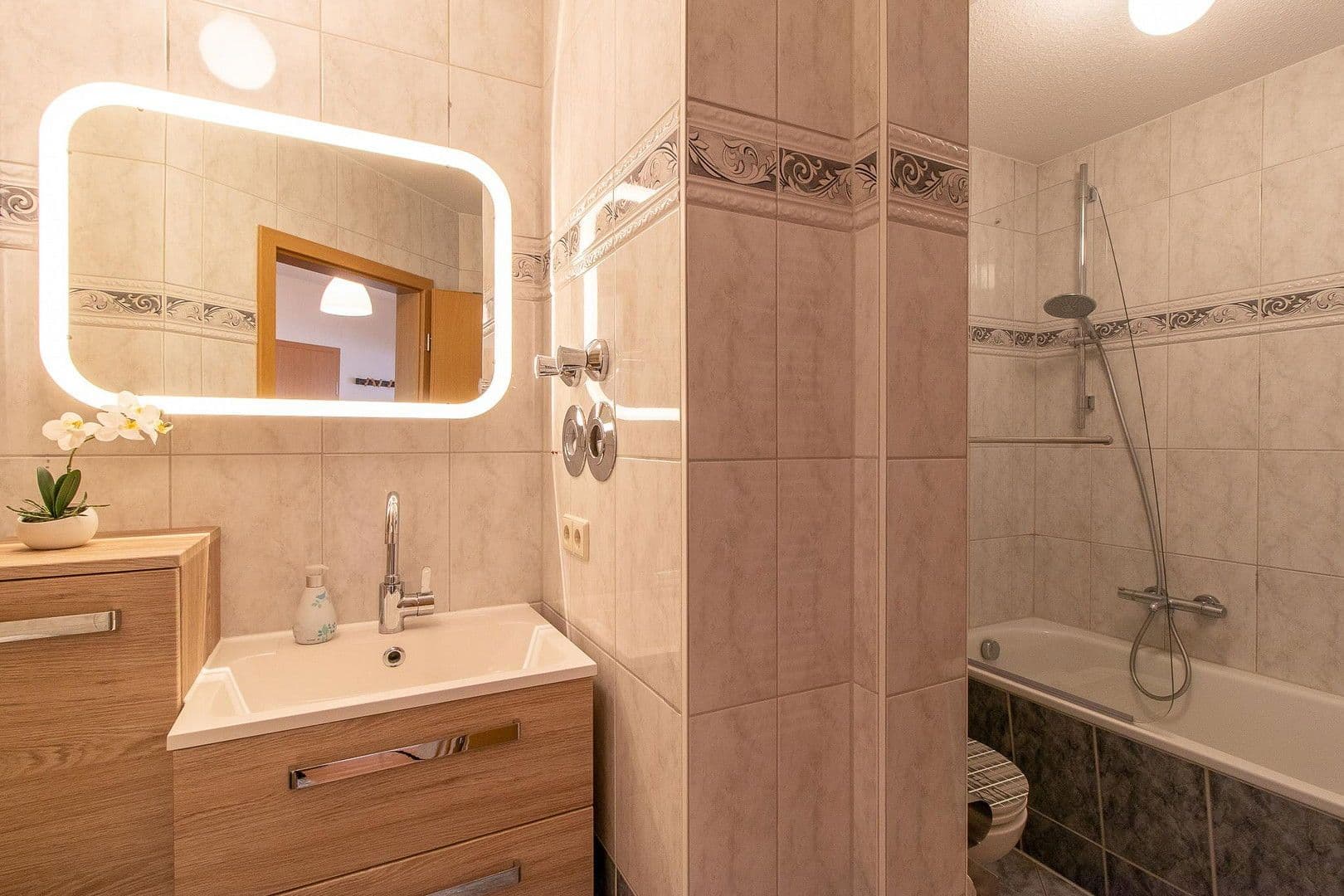 Pronájem bytu 2+1 50 m², Leipziger Straße 61, Cvikov, Sasko Pronájem bytu 2+1 50 m², Leipziger Straße 61, Cvikov, Sasko