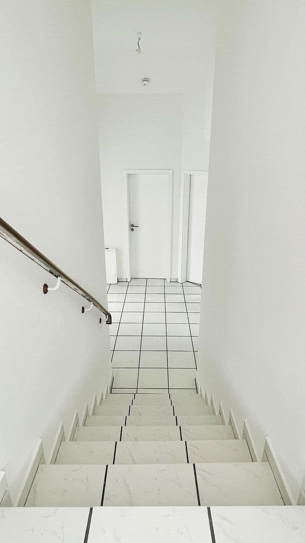 Pronájem bytu 3+1 107 m², Köln, Severní Porýní-Vestfálsko Pronájem bytu 3+1 107 m², Köln, Severní Porýní-Vestfálsko