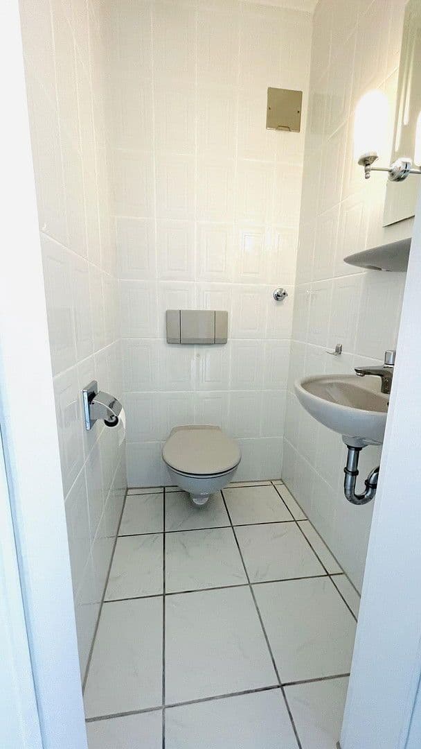 Pronájem bytu 3+1 107 m², Köln, Severní Porýní-Vestfálsko Pronájem bytu 3+1 107 m², Köln, Severní Porýní-Vestfálsko