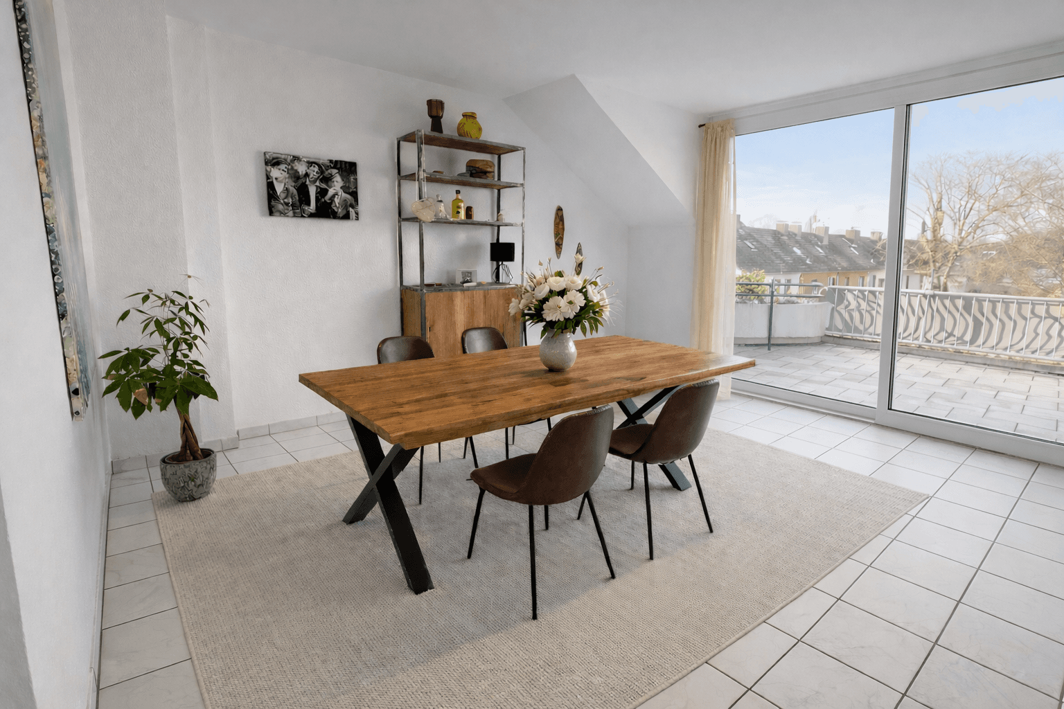 Pronájem bytu 3+1 107 m², Köln, Severní Porýní-Vestfálsko Pronájem bytu 3+1 107 m², Köln, Severní Porýní-Vestfálsko