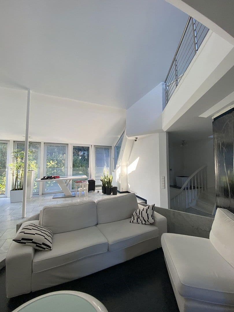 Pronájem bytu 3+kk 111 m², Gronaustraße 35, Wuppertal, Severní Porýní-Vestfálsko Pronájem bytu 3+kk 111 m², Gronaustraße 35, Wuppertal, Severní Porýní-Vestfálsko