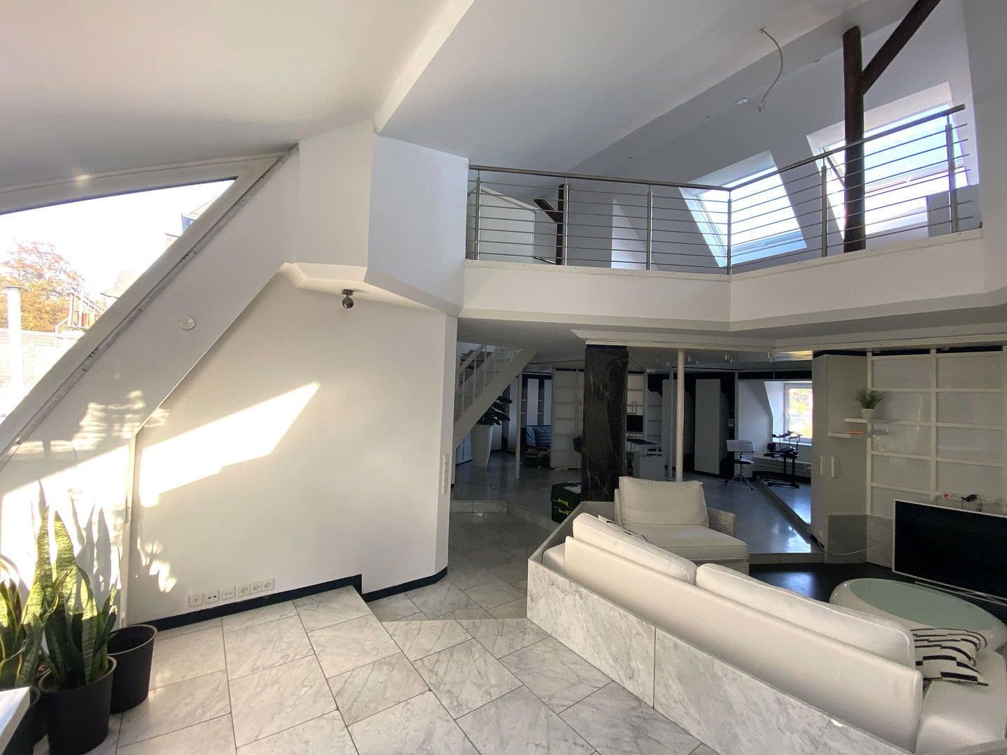 Pronájem bytu 3+kk 111 m², Gronaustraße 35, Wuppertal, Severní Porýní-Vestfálsko Pronájem bytu 3+kk 111 m², Gronaustraße 35, Wuppertal, Severní Porýní-Vestfálsko