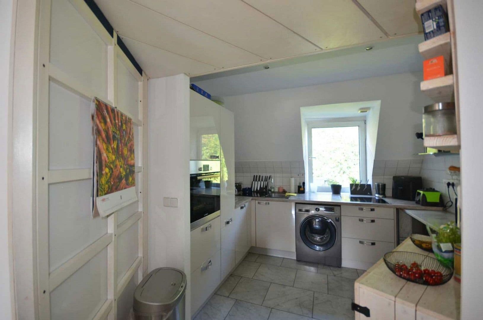 Pronájem bytu 3+kk 111 m², Gronaustraße 35, Wuppertal, Severní Porýní-Vestfálsko Pronájem bytu 3+kk 111 m², Gronaustraße 35, Wuppertal, Severní Porýní-Vestfálsko