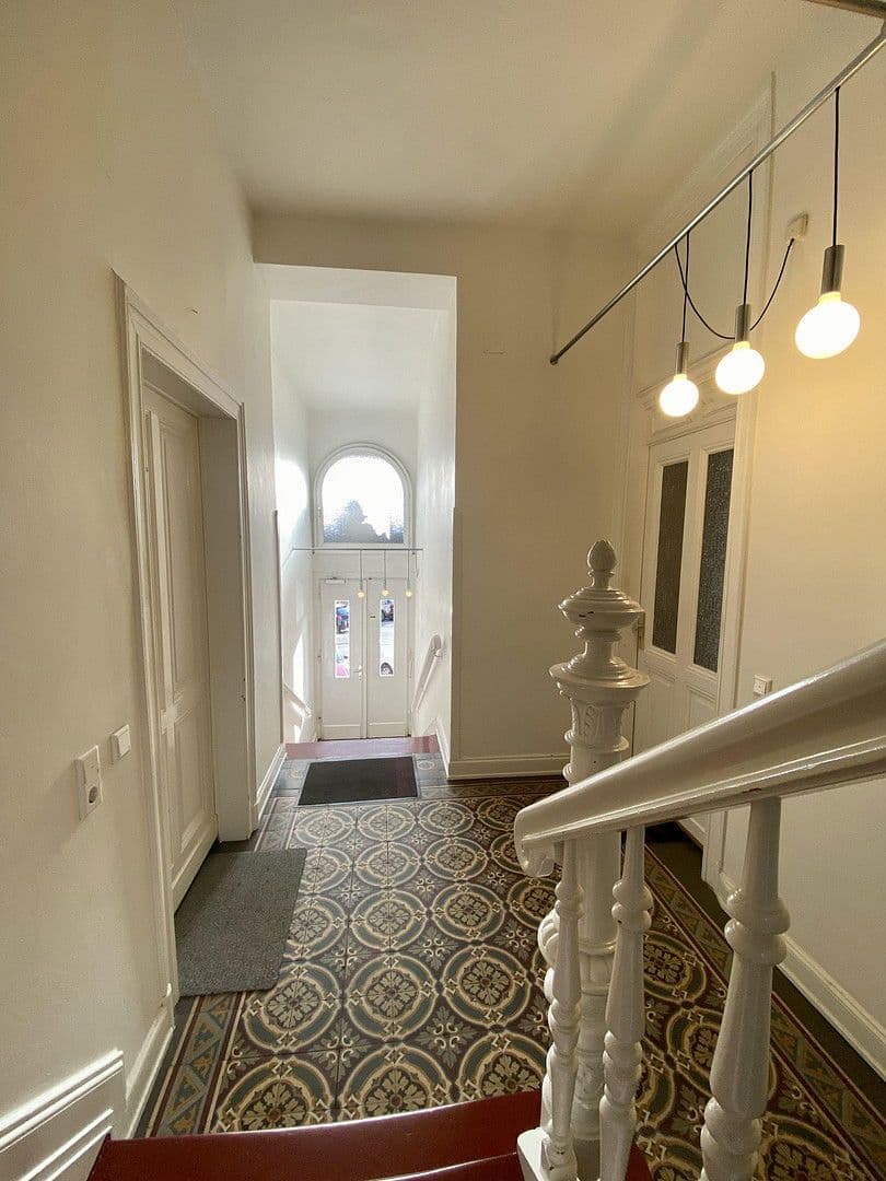 Pronájem bytu 3+kk 111 m², Gronaustraße 35, Wuppertal, Severní Porýní-Vestfálsko Pronájem bytu 3+kk 111 m², Gronaustraße 35, Wuppertal, Severní Porýní-Vestfálsko