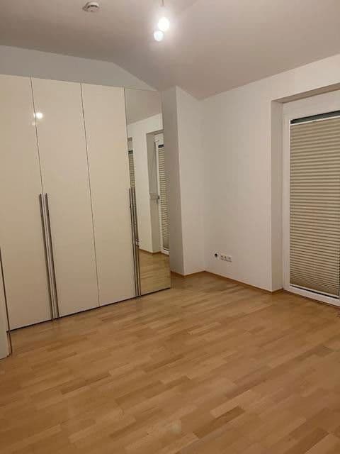 Prodej domu 130 m², pozemek 237 m², Neufahrn, Bavorsko Prodej domu 130 m², pozemek 237 m², Neufahrn, Bavorsko