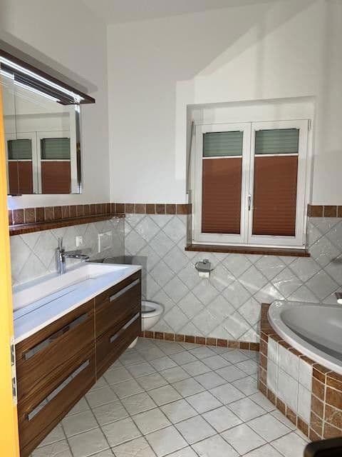 Prodej domu 130 m², pozemek 237 m², Neufahrn, Bavorsko Prodej domu 130 m², pozemek 237 m², Neufahrn, Bavorsko