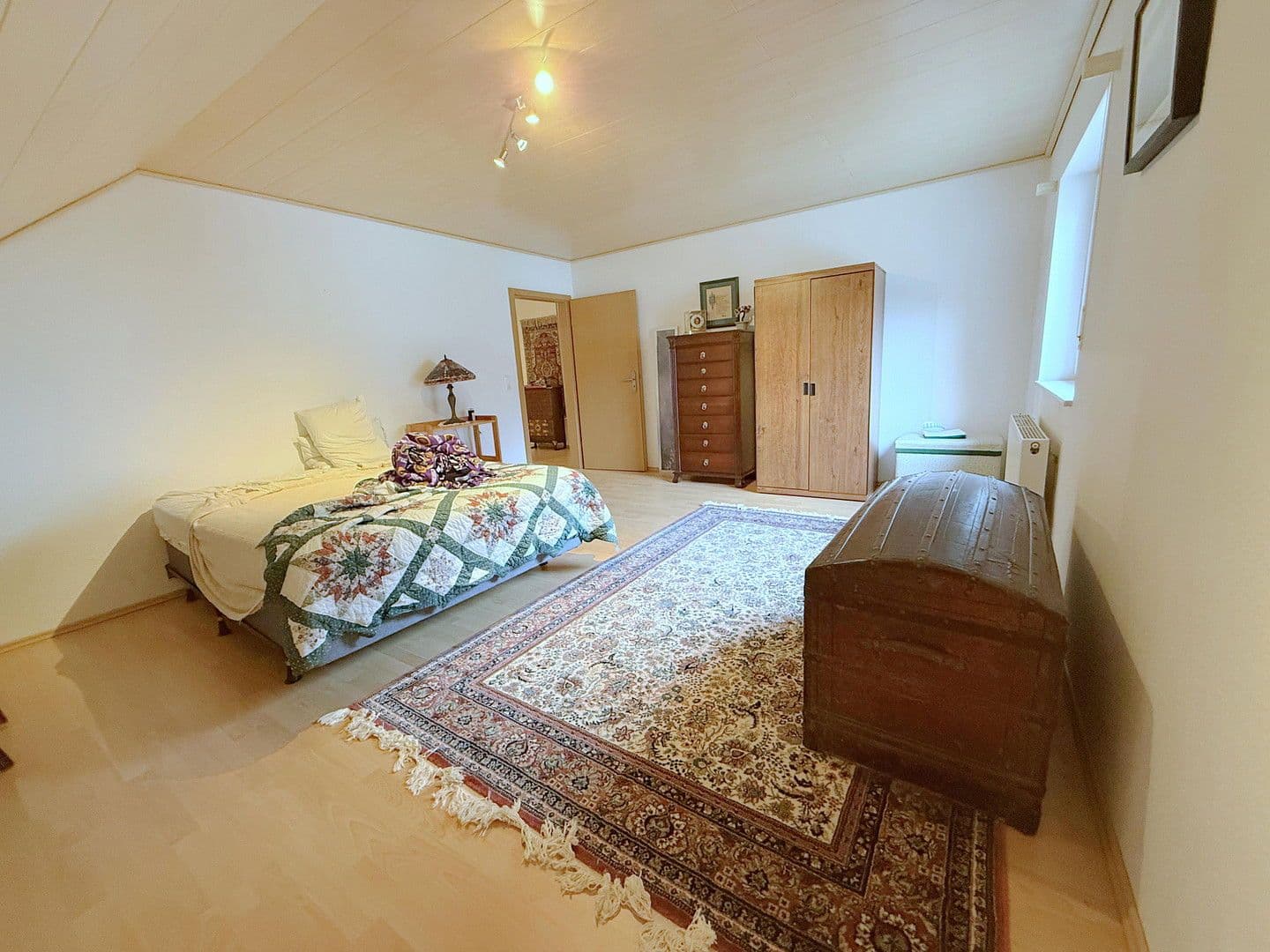 Prodej domu 259 m², pozemek 809 m², Ilsbachstraße 11, Hettenhausen, Porýní-Falc Prodej domu 259 m², pozemek 809 m², Ilsbachstraße 11, Hettenhausen, Porýní-Falc