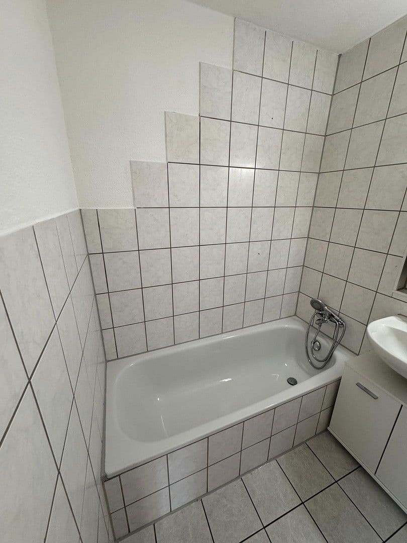 Pronájem bytu 1+1 35 m², Mercedesstrasse 14, Sindelfingen, Bádensko-Württembersko Pronájem bytu 1+1 35 m², Mercedesstrasse 14, Sindelfingen, Bádensko-Württembersko