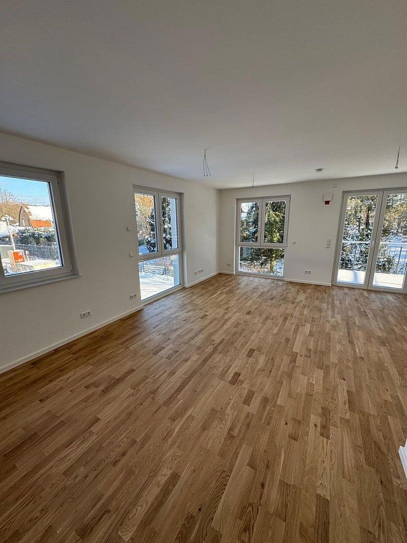 Pronájem bytu 3+1 76 m², Bahnhofstraße 108, Blankenfelde-Mahlow, Braniborsko Pronájem bytu 3+1 76 m², Bahnhofstraße 108, Blankenfelde-Mahlow, Braniborsko