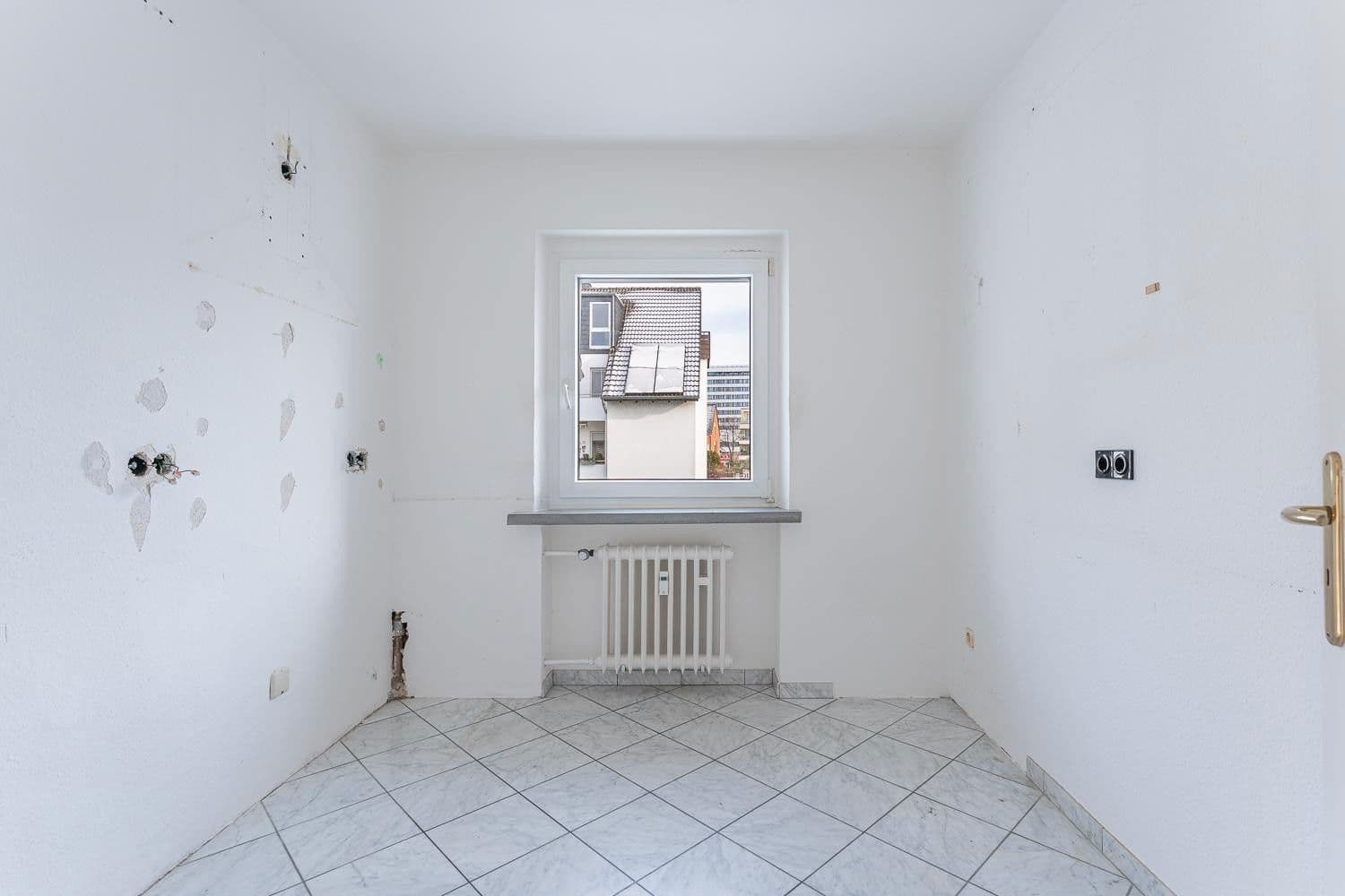 Prodej bytu 3+1 96 m², Düsseldorf Heerdt, Severní Porýní-Vestfálsko Prodej bytu 3+1 96 m², Düsseldorf Heerdt, Severní Porýní-Vestfálsko