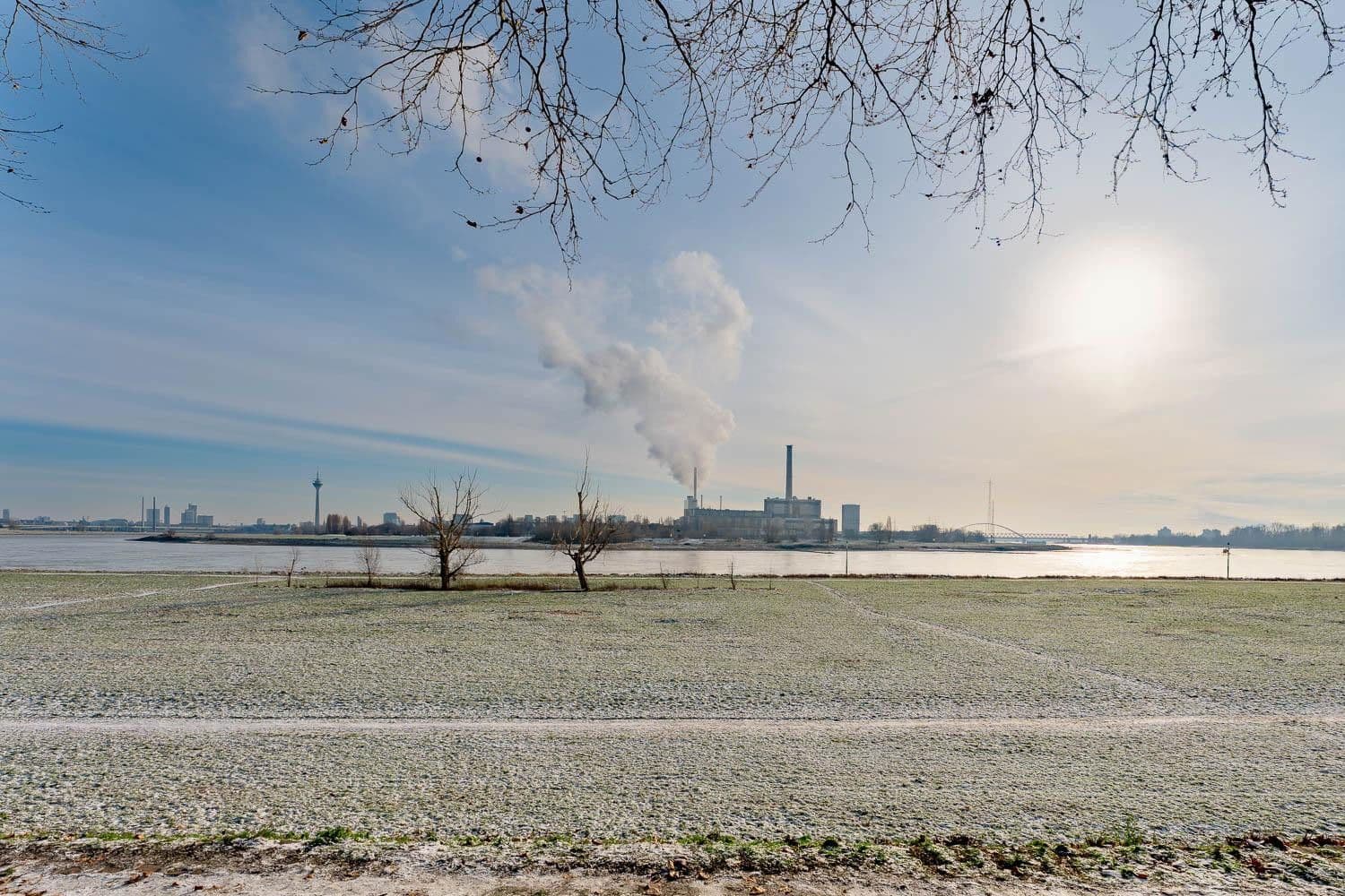 Prodej bytu 3+1 96 m², Düsseldorf Heerdt, Severní Porýní-Vestfálsko Prodej bytu 3+1 96 m², Düsseldorf Heerdt, Severní Porýní-Vestfálsko